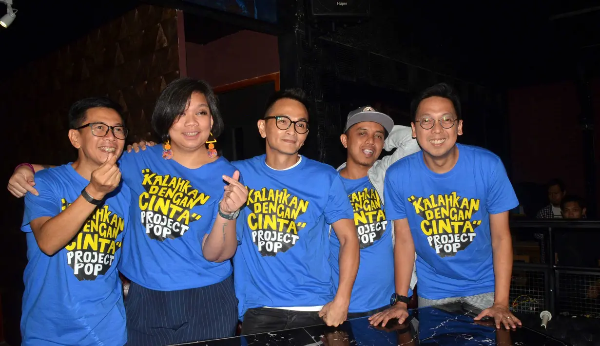 "Keresahan kita bersama, kok orang gampang sekali marah di sosial media yang banyak banget jenisnya," kata Tika Pangabean di Miss Qi, Panglima Polim, Jakarta Selatan, Senin (13/11/2017). (Nurwahyunan/Bintang.com)