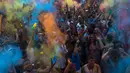 Ekspresi kecerian para peserta saat mengikuti Festival Monsoon Holi di Madrid, Spanyol (5/8). Festival yang menjadi salah satu tradisi di India dan Nepal ini, kini menjadi trend di sejumlah negara. (AP Photo/Francisco Seco)