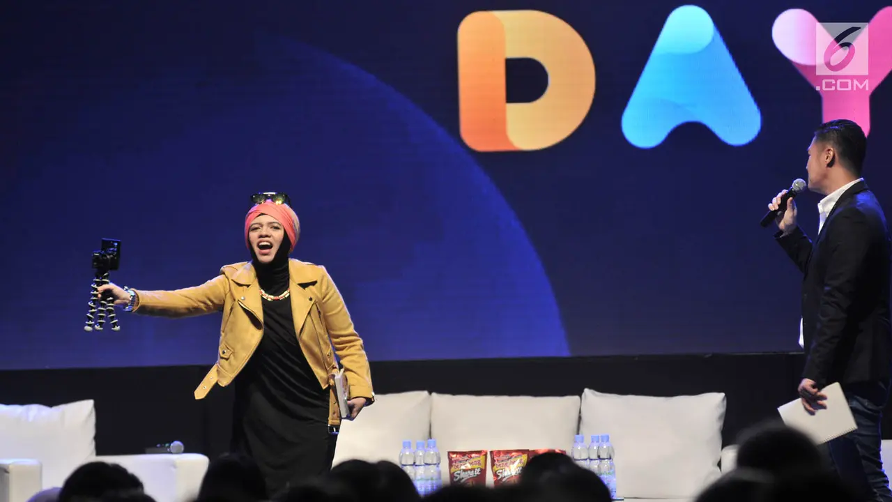 Ernest Prakasa Berbagi Ilmu Pembuatan Film di XYZ Day 2018