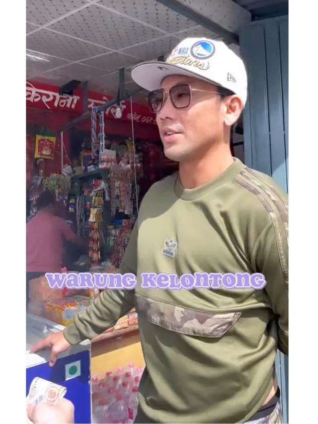 8 Potret Perjalanan Denny Sumargo di Nepal, Temui Berbagai Hal Unik