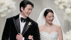Potret pernikahan Shin Min Ah dan Kim Woo Bin. [Foto: IG/@soyoobridal_official]