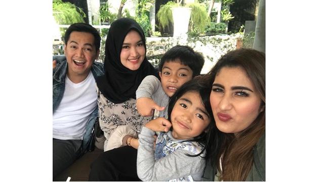 6 Momen Kebersamaan Tommy Kurniawan dan Tania, Tetap Rukun Meski Sudah Bercerai