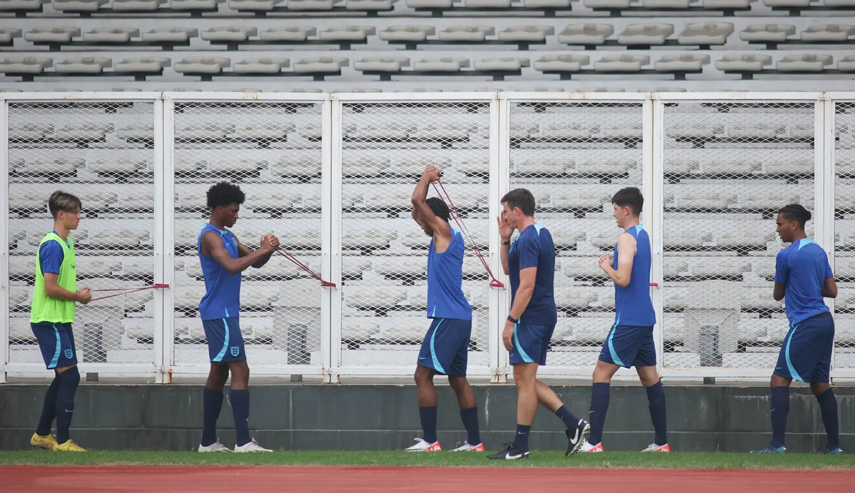 Sesi latihan kali ini sekaligus memaksimalkan adaptasi dengan iklim Indonesia. (Doc. LOC WCU17/BRY)