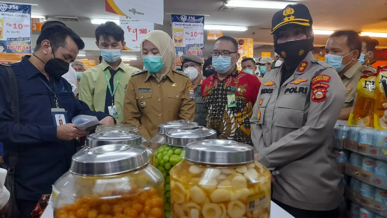 Manisan Berbahan Formalin dan Boraks Ditemukan di Pusat Retail di Palembang