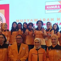 Ketua Umum Partai Hanura Oesman Sapta Odang (Oso) mengukuhkan kepengurusan Dewan Pimpinan Pusat (DPP) Srikandi Hanura dan Laskar Muda Hanura (Lasmura) di Hotel Royal Kuningan, Jakarta, Kamis (21/9/2023). (Istimewa)