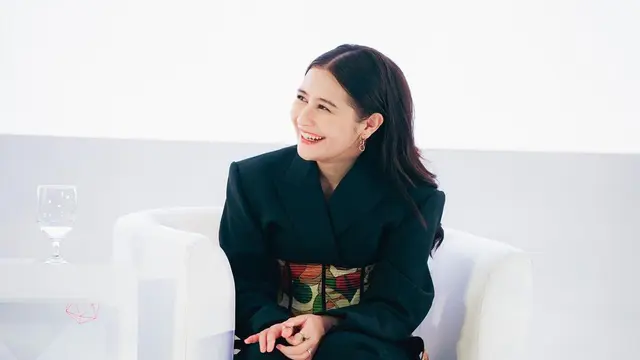 8 Pesona Khas Lady Boss dari Cinta Laura, Prilly Latuconsina, dan Mikha Tambayong di Merdeka Innovation Summit 2023