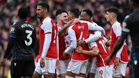 Selebrasi para pemain Arsenal usai Gabriel Megalhaes mencetak gol ke gawang Crystal Palace dalam lanjutan Premier League 2023/2024, Sabtu (20/1/2024). (AFP/Ben Stansall)