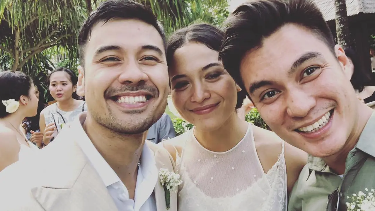 [Bintang] Pernikahan Chicco Jerikho dan Putri Marino