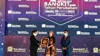 PT Surya Citra Media Televisi Tbk (SCMA) meraih penghargaan di ajang Bisnis Indonesia Award (BIA) 2022 untuk kategori Media dan Hiburan, Senin (15/8/2022).