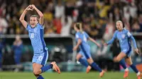Pemain Manchester United Ella Toone mencetak gol untuk Inggris di semifinal Piala Dunia Wanita 2023 (AFP)