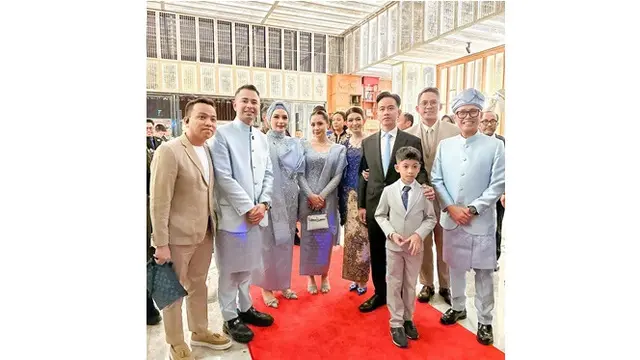 8 Potret Tamu di Resepsi Nikah Zumi Zola dan Putri Zulhas, dari Pejabat hingga Artis