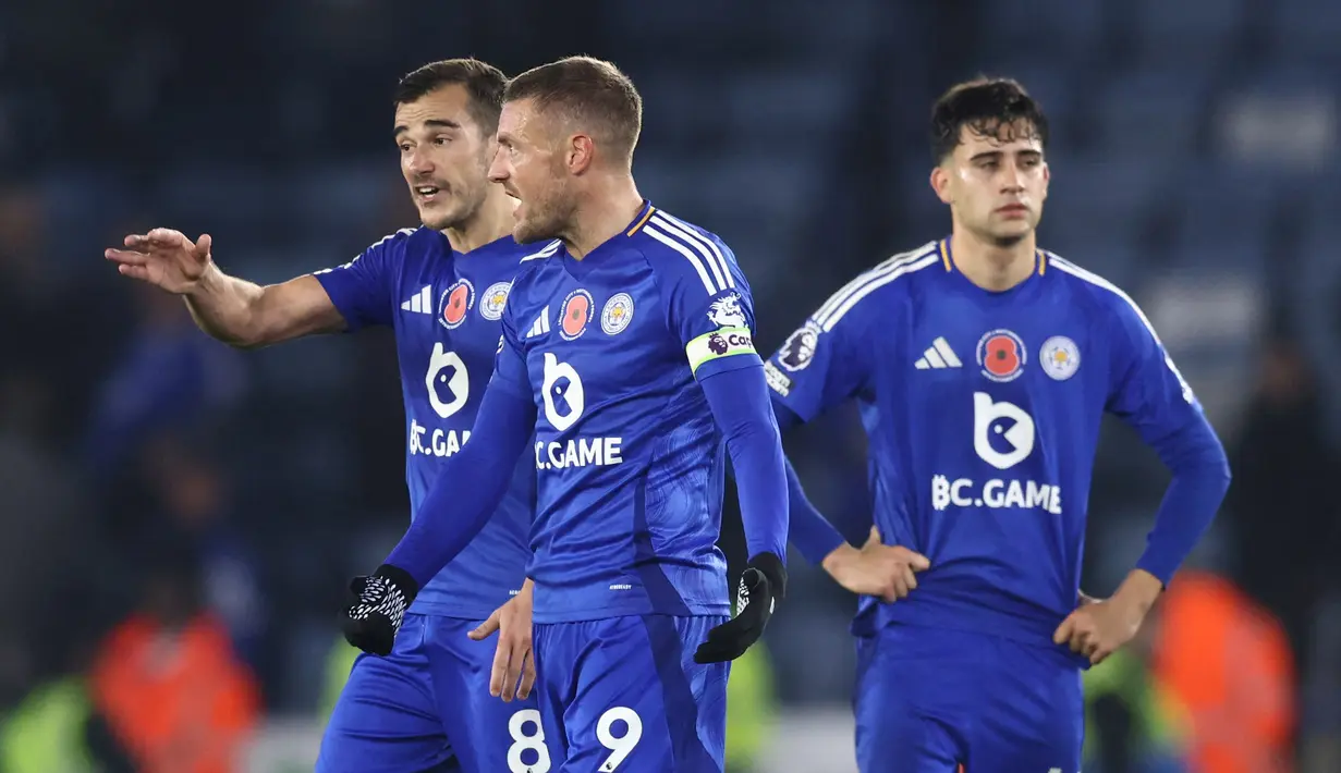 Kekalahan ini membuat Leicester berkutat di papan bawah. Dengan memiliki sembilan poin, The Foxes hanya menduduki peringkat 14. (AFP/Darren Staples)