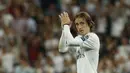 1. Luka Modric (Real Madrid) -  Modric menjadi pemain termahal yang dibeli Mourinho sewaktu melatih Real Madrid. Gelandang timnas Kroasia itu dibeli dari Tottenham Hotspur seharga 30 juta poundsterling (Rp 518 miliar). (EPA/Juan Carlos Hidalago)