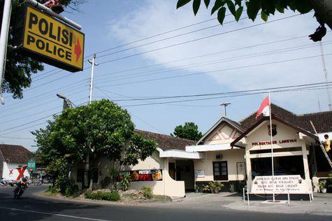 Mengaku Kenal Atasan