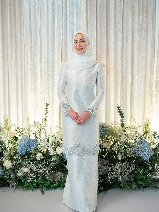6 Potret Anisha Isa Gelar Pengajian Jelang Menikah dengan Pangeran Abdul Mateen