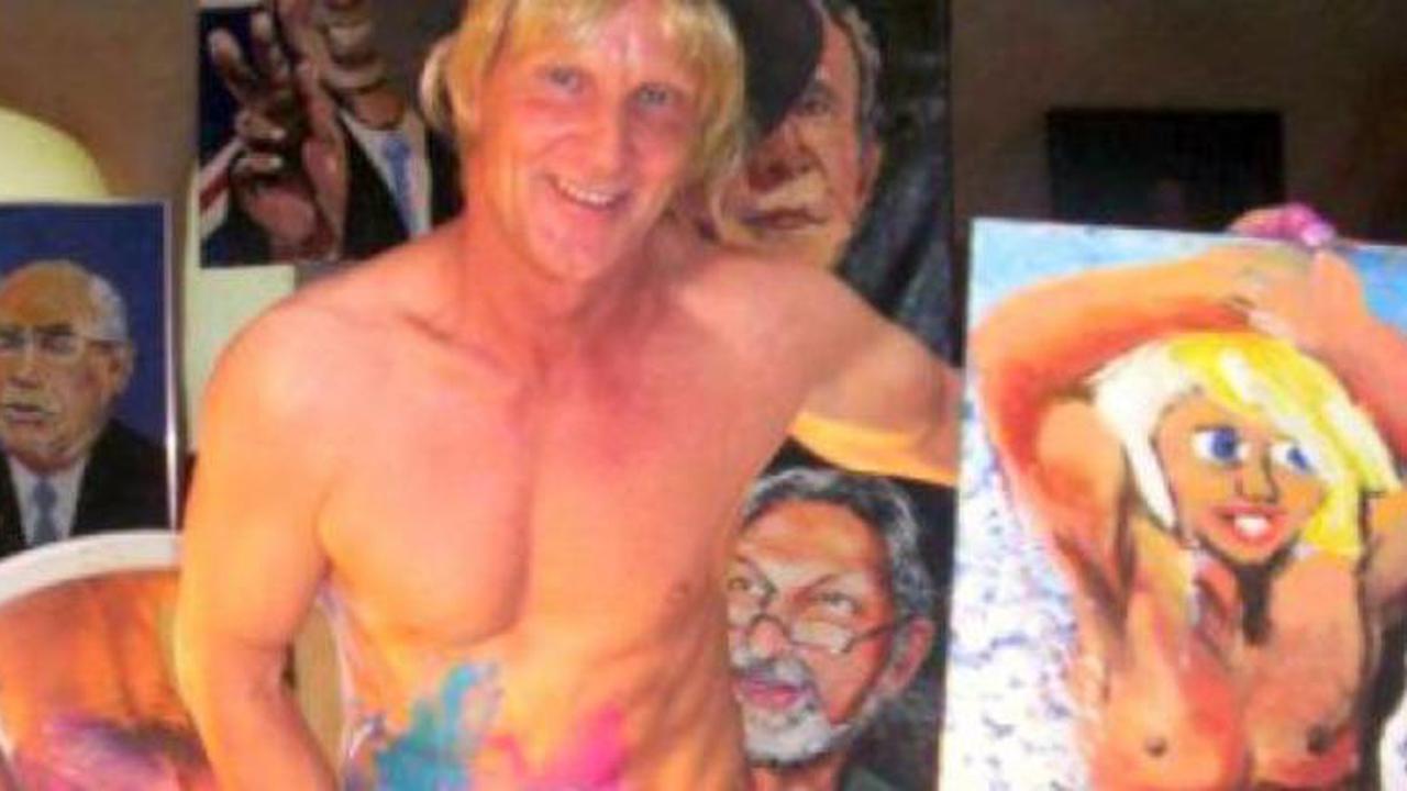 Bukan dengan Kuas, Pricasso Melukis dengan Mr. P-nya