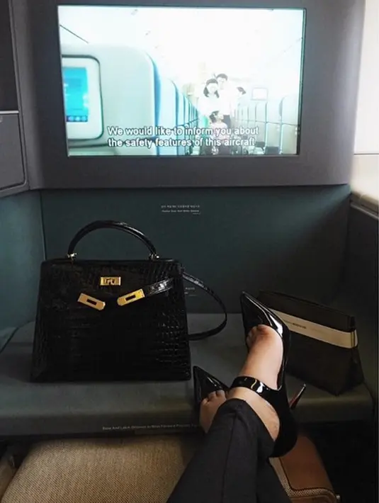 Have a safe flight princess! (via Instagram)