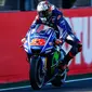 Pebalap Movistar Yamaha, Maverick Vinales, menjadi yang tercepat pada tes MotoGP hari pertama di Sirkuit Ricardo Tormo, Selasa (15/11/2017). (dok. MotoGP)