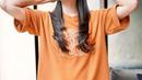 Rambut panjang menjadi salah satu daya tarik Sandra Dewi. Dari segala sisi, tak pernah ada celah untuk tidak mengaguminya. (Instagram @sandradewi88)