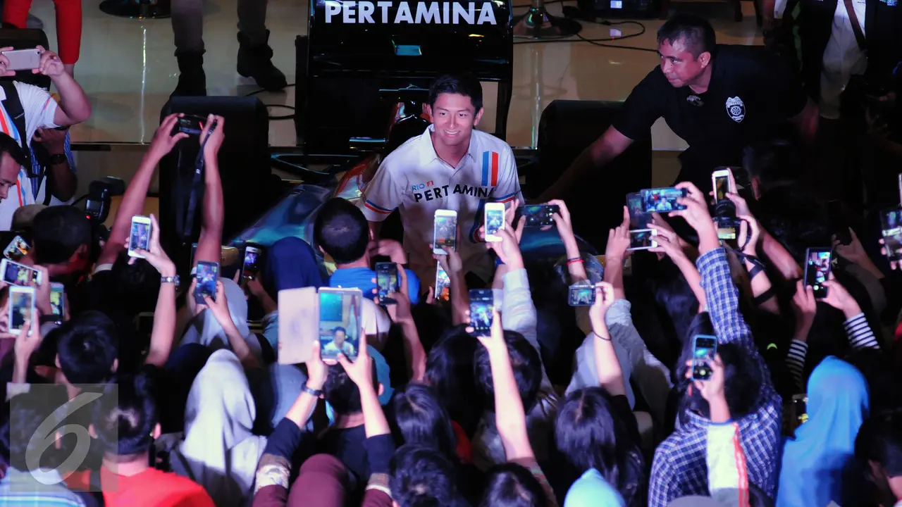 20160407- Rio Haryanto Bikin Heboh Kota Kasablanka-Jakarta- Helmi Fithriansyah