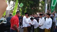 Jokowi melepas acara kirab santri di Sidoarjo. (Merdeka.com)