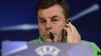 Pelatih VfL Wolfsburg asal Jerman, Dieter Hecking. (AFP/Javier Soriano)