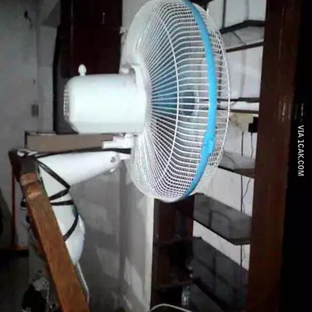 6 Potret Lifehack Kipas Angin Agar Anginnya Terasa ke Seluruh Ruangan Ini Kocak