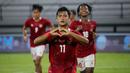 Pratama Arhan berperan dalam dua gol berikutnya pada menit ke-73 dan 77. Eksekusi penalti dan lemparan jarak jauhnya membawa Timnas Garuda unggul 3-1. (Bola.com/Maheswara Putra)