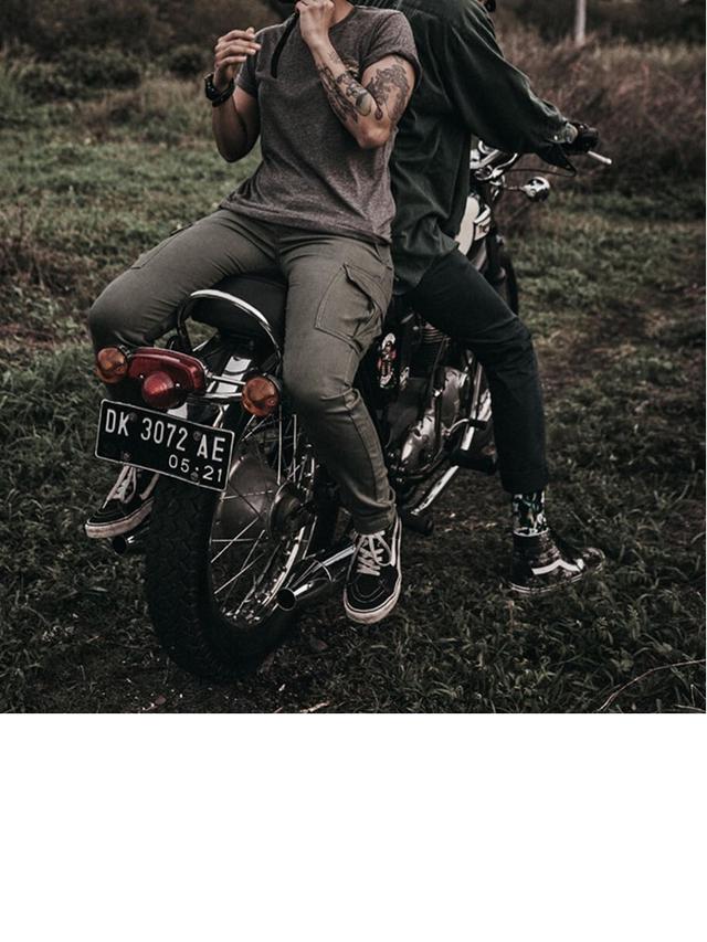 Jarang Tersorot, Ini 7 Momen Kebersamaan Sandy Kusuma Kapten CLS Knight dengan Sang Istri