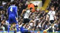 Gelandang Tottenham Hotspur, Moussa Dembele, terpilih menjadi Man of The Match dalam laga Premier League kontra Chelsea di Whites Hart Lane, Minggu (29/11/2015) malam WIB. (Reuters / Dylan Martinez)