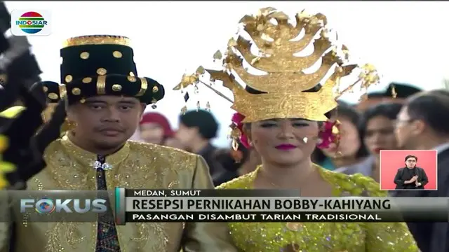 Selain tarian sabe-sabe, lantunan pantun, pujian serta doa juga diberikan kepada Kahiyang Ayu dan Bobby Nasution.