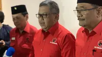 Sekretaris Jenderal DPP PDIP Hasto Kristiyanto dan Ketua DPP PDIP bidang Ideologi dan Kaderisasi Djarot Saiful Hidayat (Dok. Liputan6.com/Delvira Hutabarat)