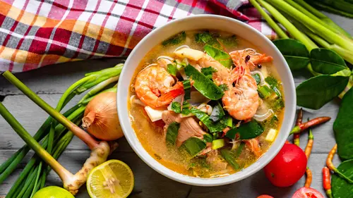 Apa Itu Tom Yum? Yuk Kenalan dengan Makanan Thailand ini! - Food Fimela.com