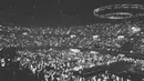 Tidak tanggung-tanggung, di Los Angeles mereka tampil di The Forum yang biasa digunakan LA Lakers untuk bertanding. Dan siapa yang menyangka jika tiket konser GOT7 sold out. (Foto: instagram.com/jacksonwang852g7)