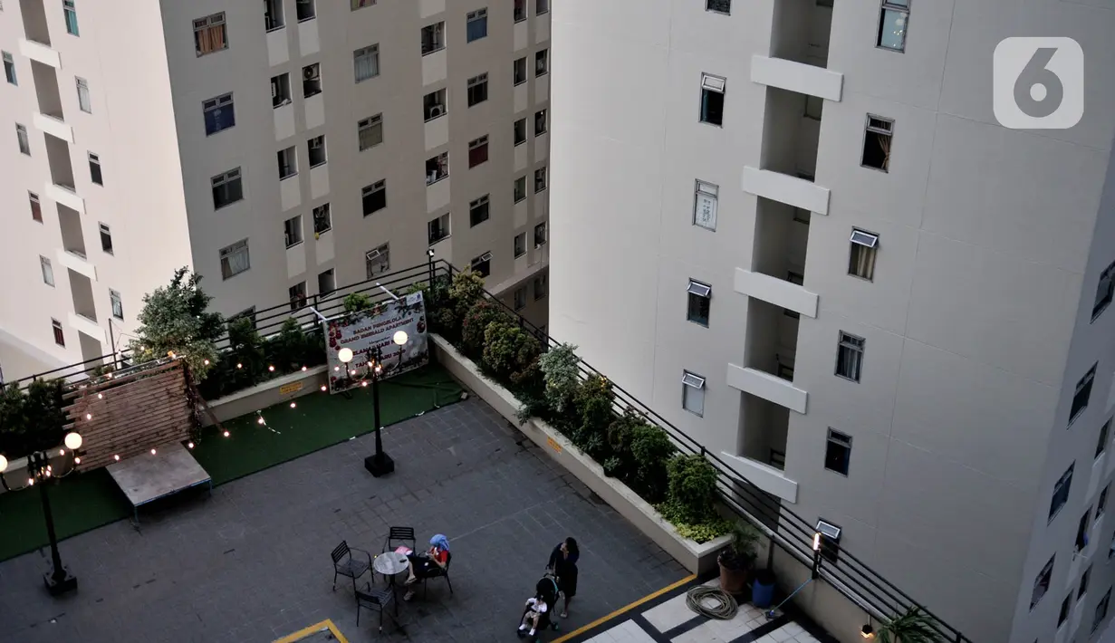 Aktivitas penghuni apartemen di Jakarta, Kamis (30/1/2020). Lesunya penjualan terjadi lantaran harga jual properti yang terbilang cukup tinggi dan senantiasa mengalami kenaikan. (merdeka.com/Iqbal S Nugroho)