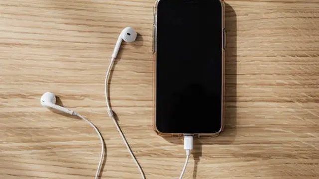 Meletakkan Headset secara Sembarang