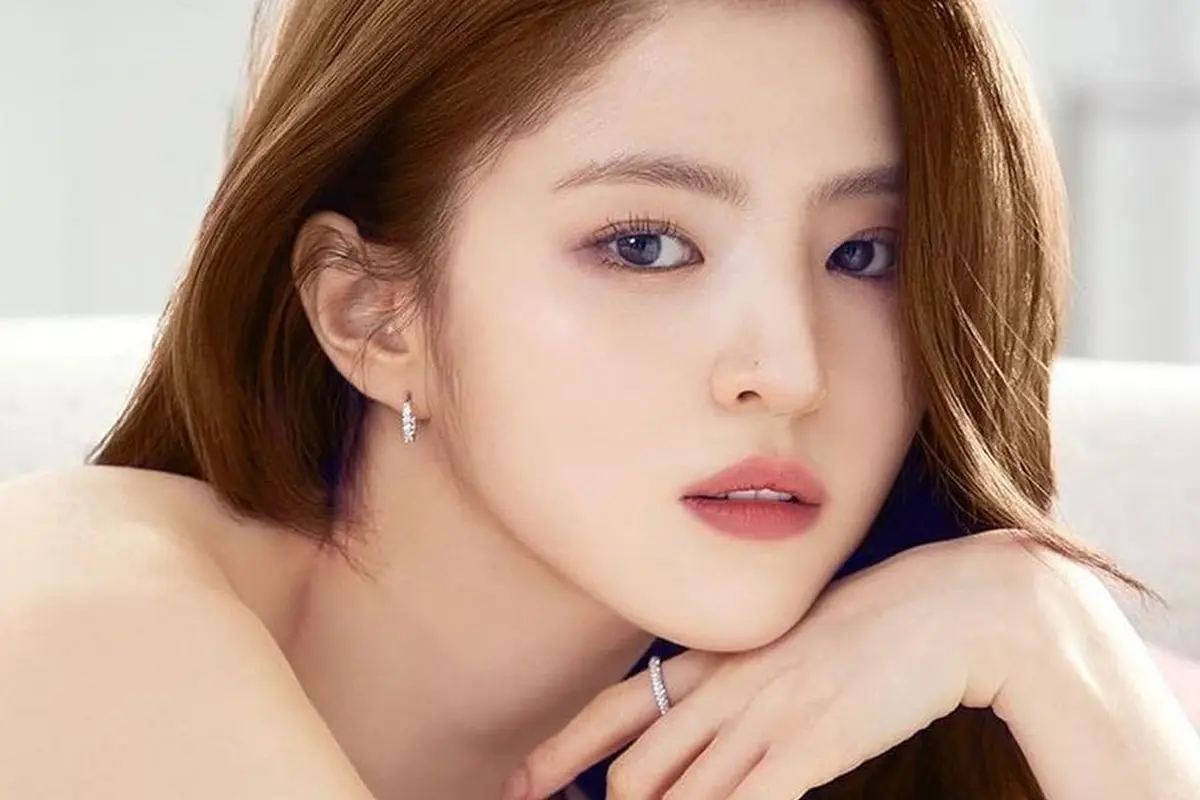 Han So Hee untuk Loreal Paris. (Instagram/ xeesoxee)