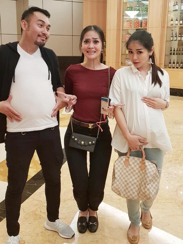 6 Fakta Metha Yunatria Istri Uki Noah Yang Cantik Berhijab Hot Liputan6 Com