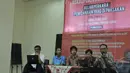 Yayasan Lembaga Bantuan Hukum Indonesia menggelar diskusi “Gelar Perkara : Pemidanaan yang Dipaksakan”, Jakarta, Jumat (15/5/2015). Bambang Widjojanto menjadi salah satu pembicara dalam diskusi tersebut. (Liputan6.com/Herman Zakharia)
