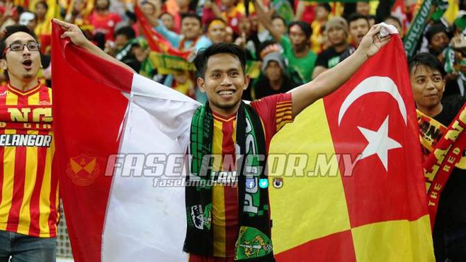 Gelar Piala Malaysia yang diraih klub Andik Vermansah, Selangor FA, dikabarkan akan dicabut menyusul dugaan penggunaan pemain tak sah di laga final. (Facebook Selangor FA)