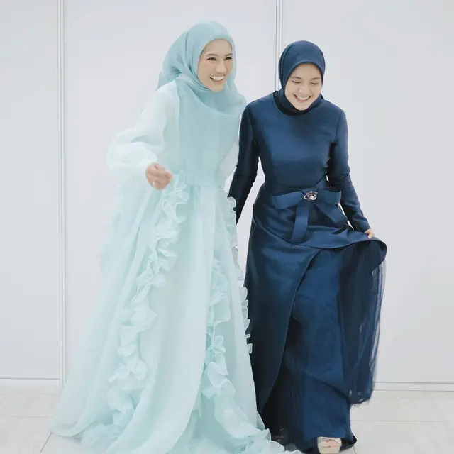 Sama-Sama Putuskan Hijrah, 6 Potret Persahabatan Artis Berhijab Ini Tuai Pujian
