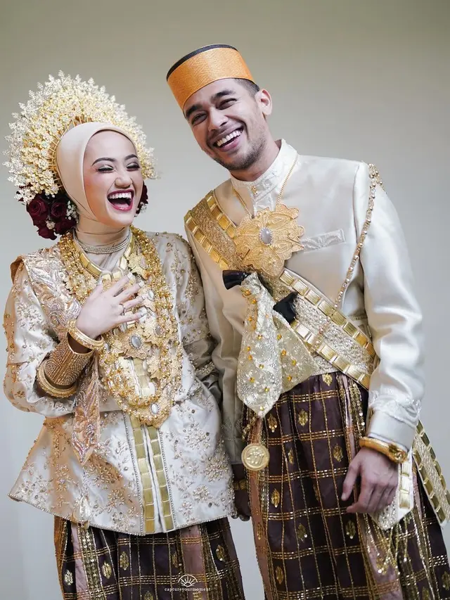 6 Momen Pernikahan Wafda dan Dokter Gigi, Gabungkan Budaya Tradisional dan Modern