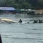 Perahu Terbalik di Waduk Kedungombo, Kemusu, Boyolali, 9 orang hilang. (Foto: Tangkapan layar video-Istimewa)