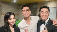 Denny Sumargo Pamer Gaya di Gala Premier '2nd MIRACLE IN CELL NO 7', Captionnya Bikin Antusias