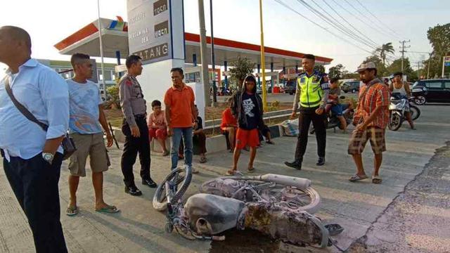 10 Potret Suzuki Thunder Saat Menguras SPBU, Banyak Dipakai Para Penjual Bensin Eceran