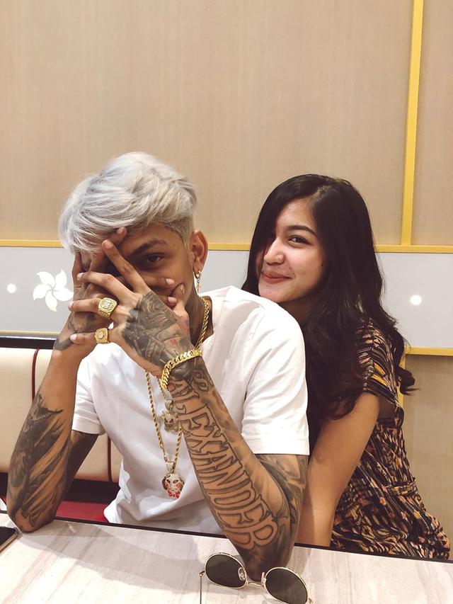 Sebut Istrinya Hamil di Luar Nikah, Ini 6 Momen Romantis Young Lex dan Sang Istri