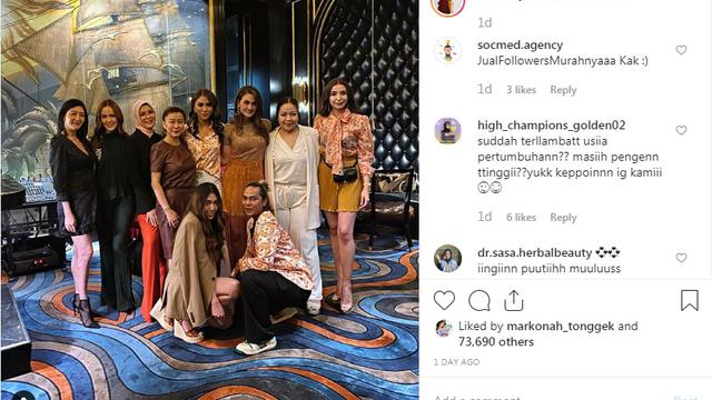 Luna Maya berpose dengan Manohara (https://www.instagram.com/p/B5AExerHSdW/)