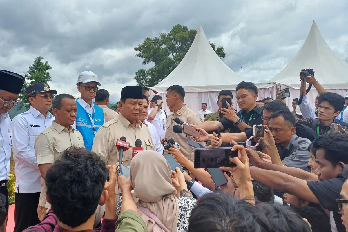 Presiden Prabowo Subianto meresmikan 37 proyek strategis kelistrikan di 18 provinsi seluruh Indonesia. (Foto: Liputan6.com/Maulandy R)