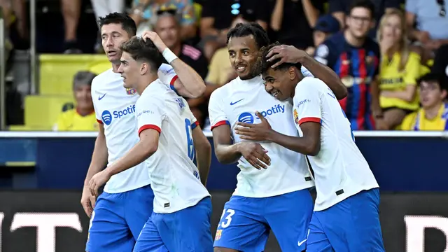 Foto: Melihat Aksi Lamine Yamal, Bocil 16 Tahun yang Bawa Barcelona Comeback di Markas Villarreal