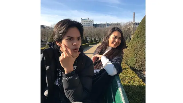 Jarang Terekspos, Ini 6 Potret Jeremie Adik Aurelie Moeremans